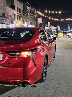 تۆیۆتا کامری